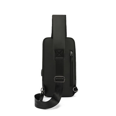 Τσάντα Crossbody με σφραγισμένο φερμουάρ με μαύρο γκρι χρώμα